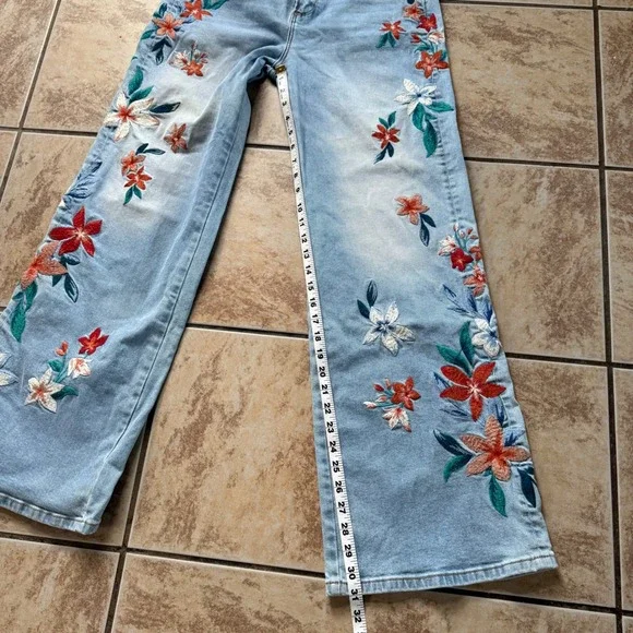 DRIFTWOOD Charlee Wide-Leg Jeans Bright Sky Embroidered Size 28 Boho - Picture 9 of 11